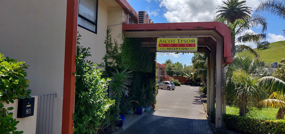 ASCOT EPSOM MOTEL 4/36