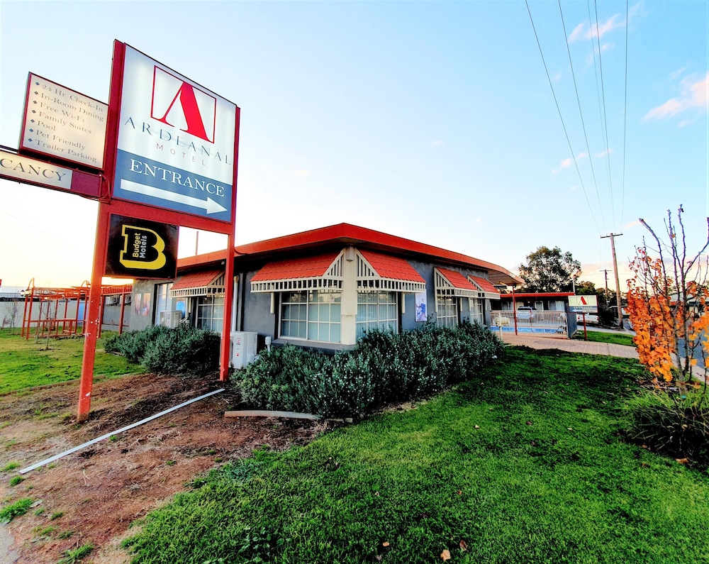 ARDEANAL MOTEL 4/48