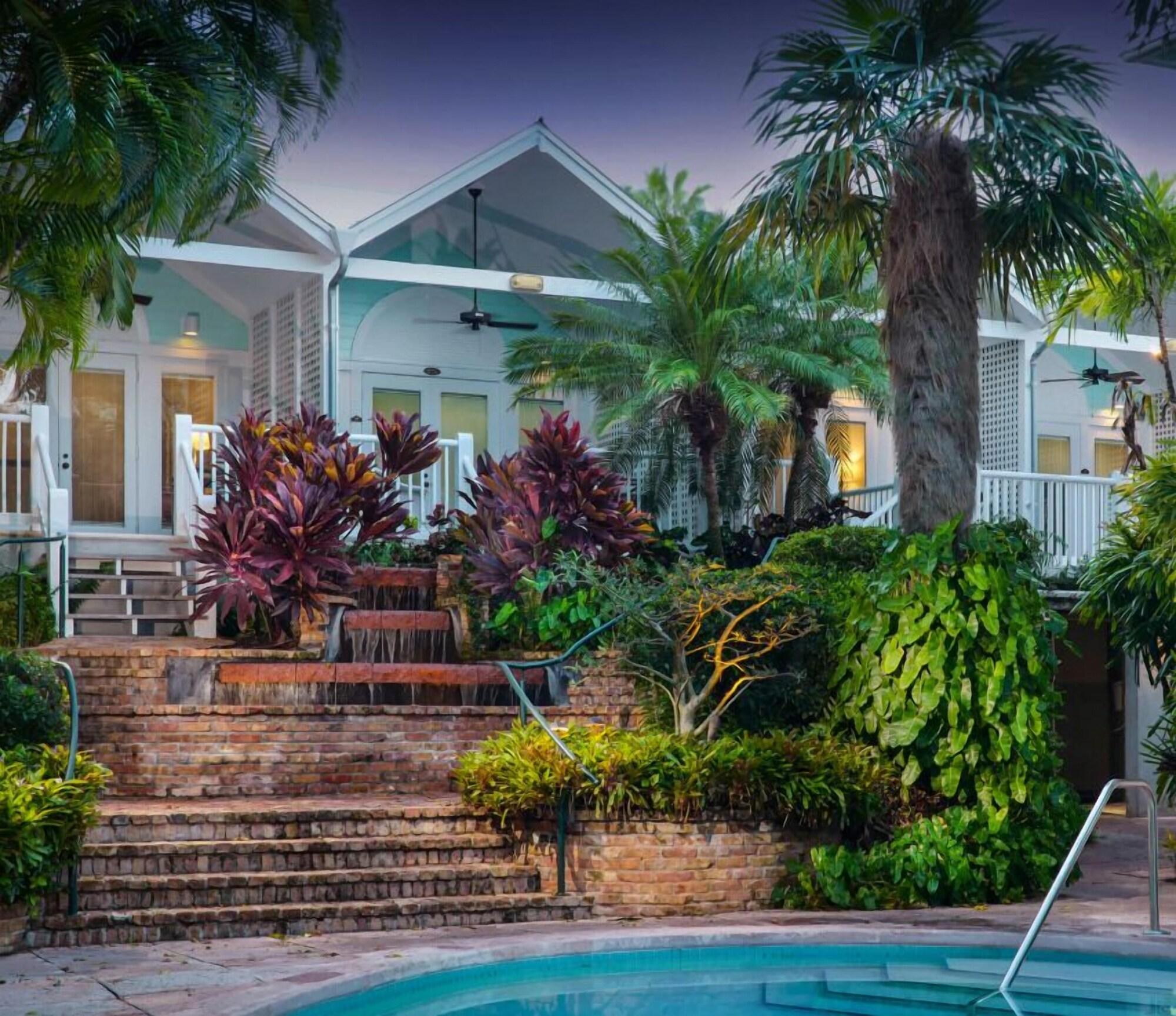 Marquesa Hotel 39/50