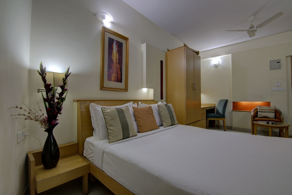 APARTMENT, QUEEN BED