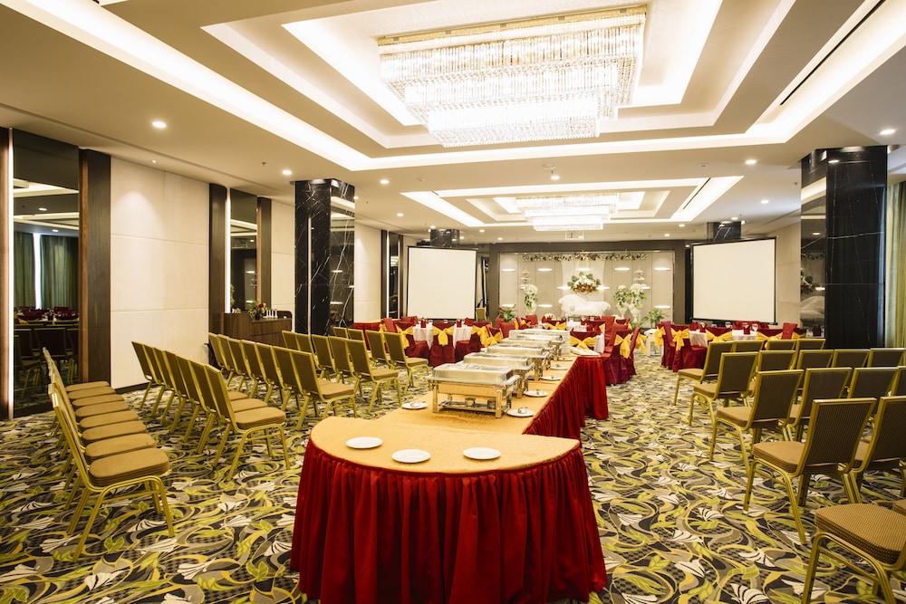 Grand TW Batam Center Hotel & Convention 61/64