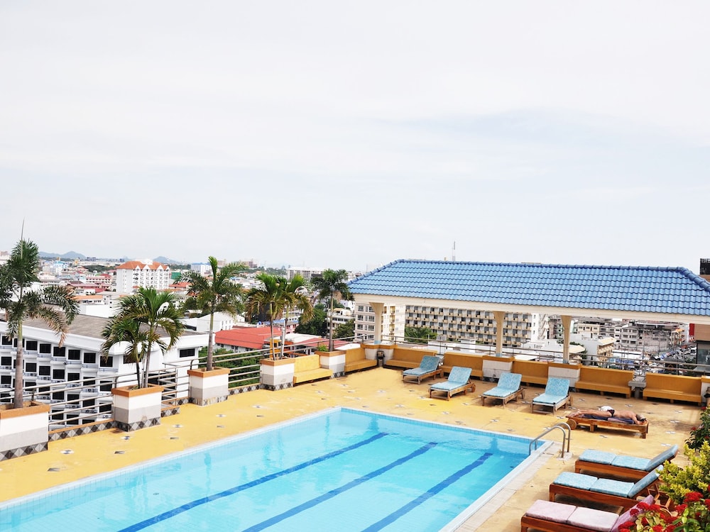 Highfive Hotel 6/70