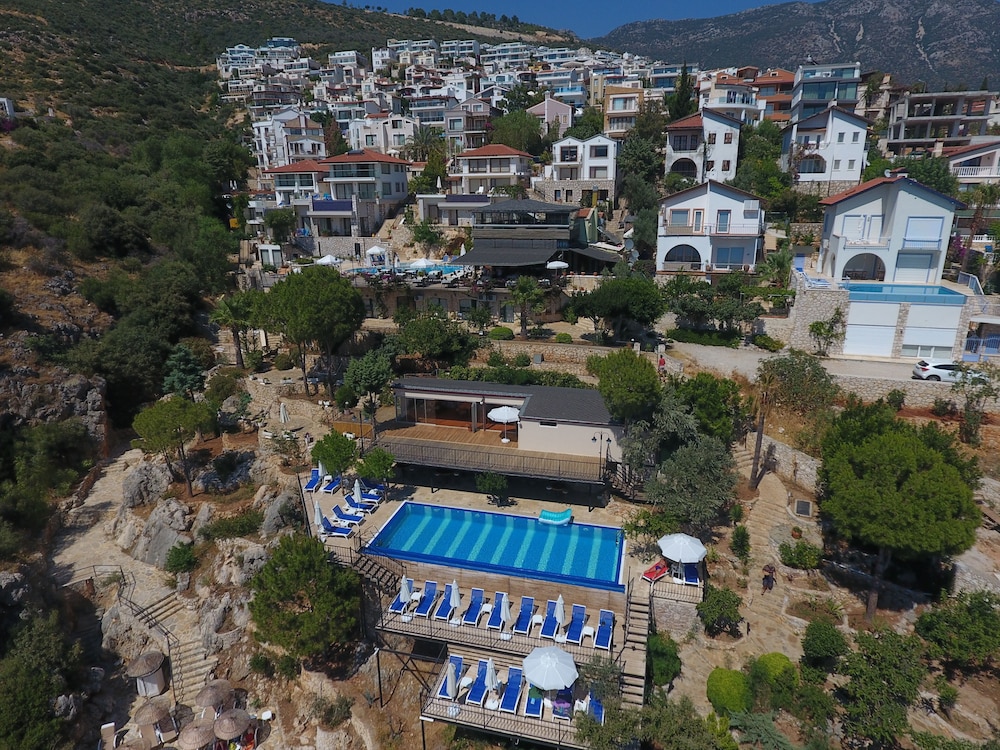 KULUBE HOTEL 7/50