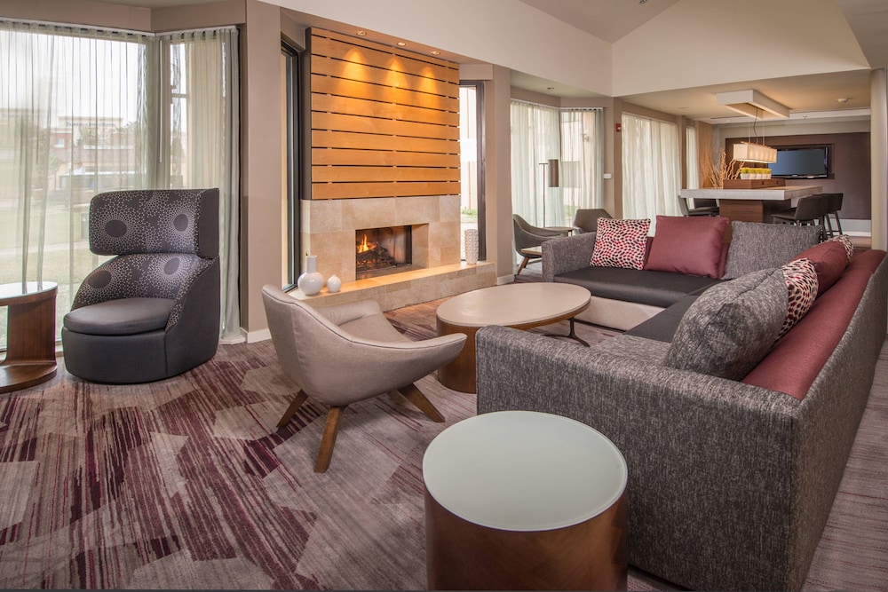 Courtyard by Marriott Baltimore BWI Airport 22/44