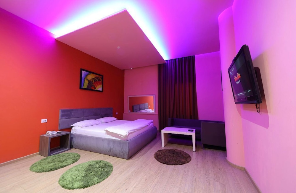 Hotel Gjuta 12/28