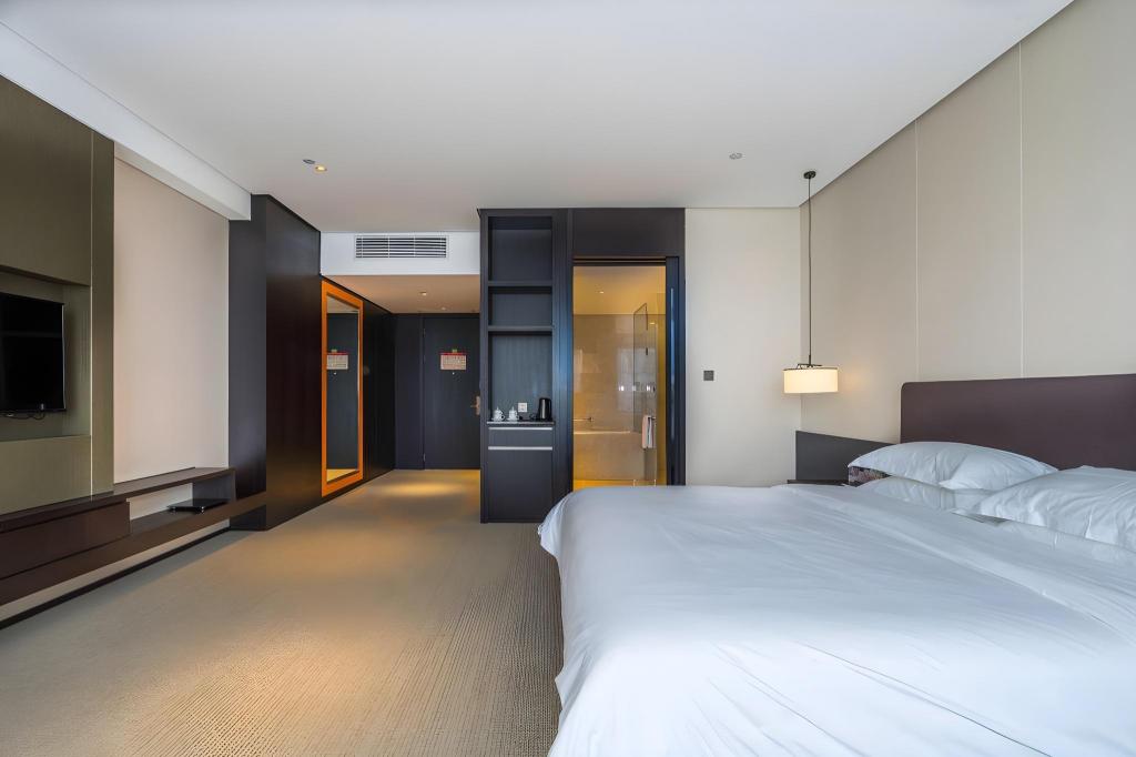 Ramada by Wyndham Taizhou 12/56