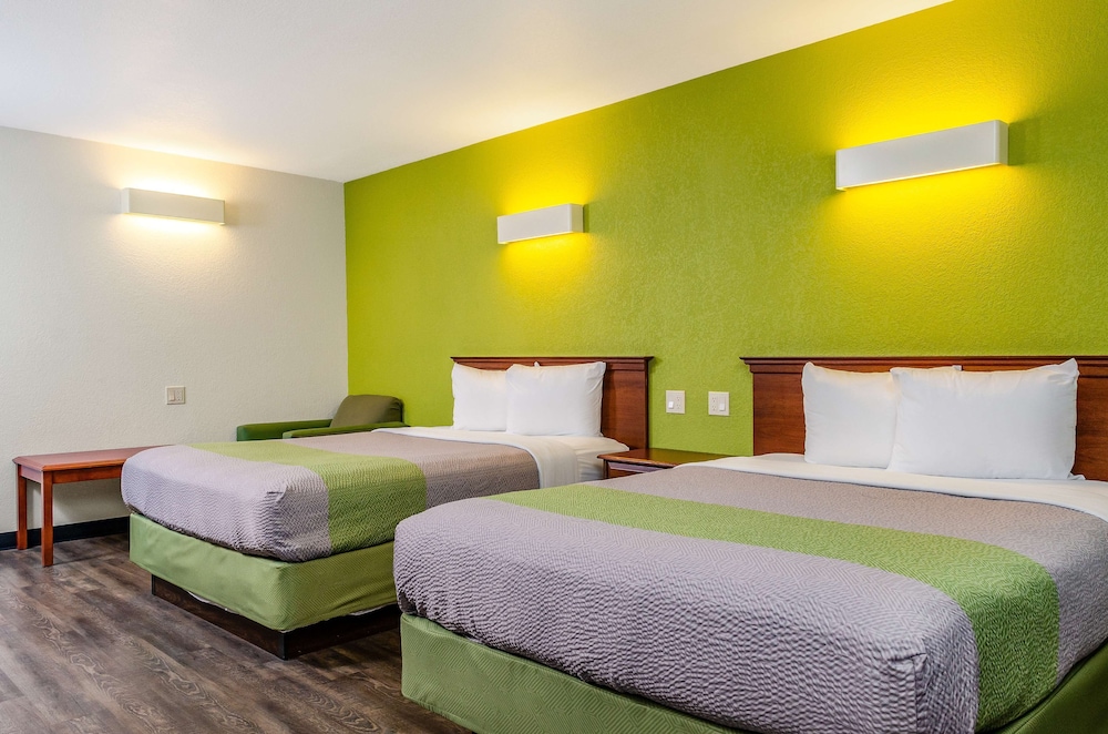 Motel6 Oakdale, CA 27/67