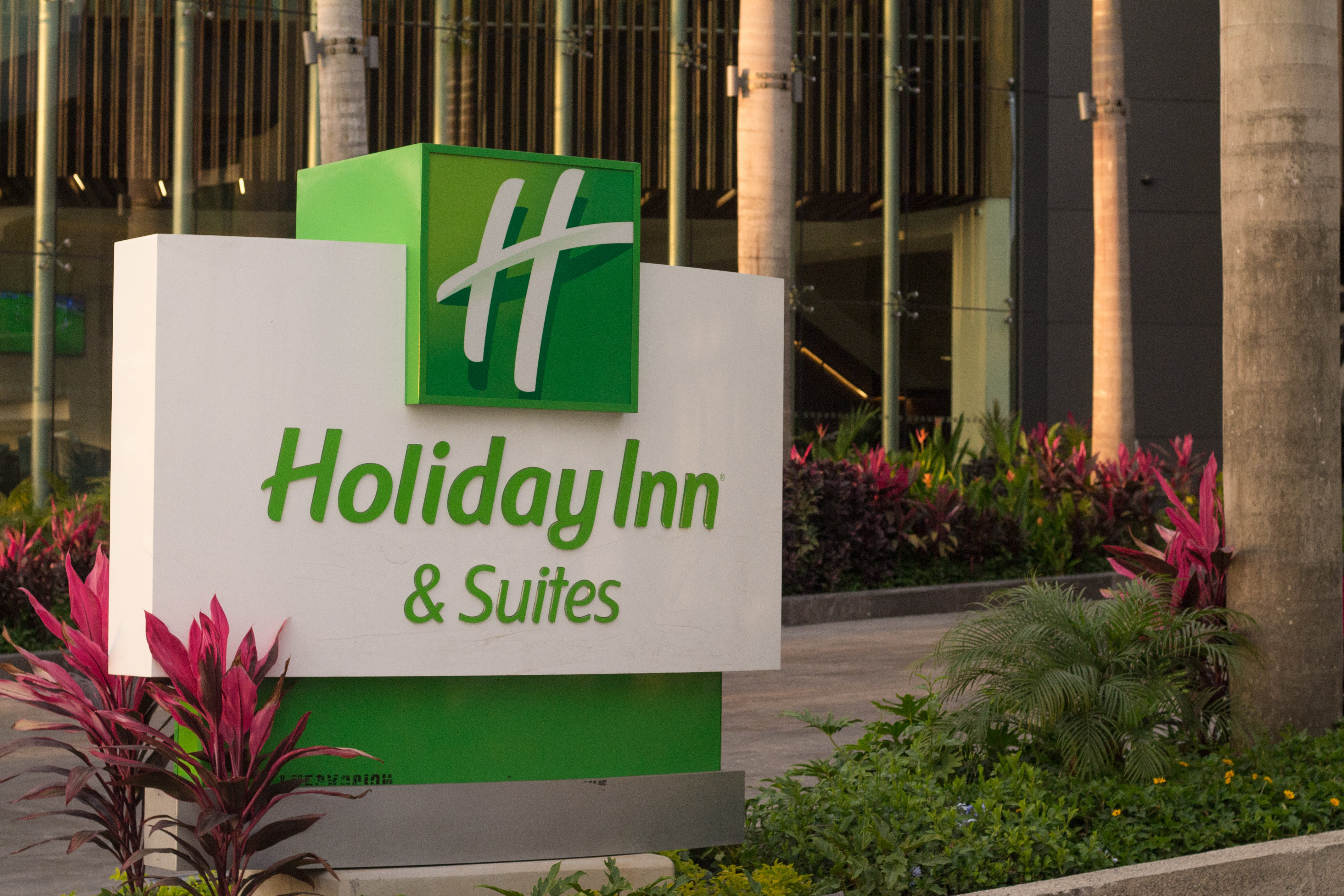 Holiday Inn and Suites Puerto Vallarta Marina and Golf 4/78