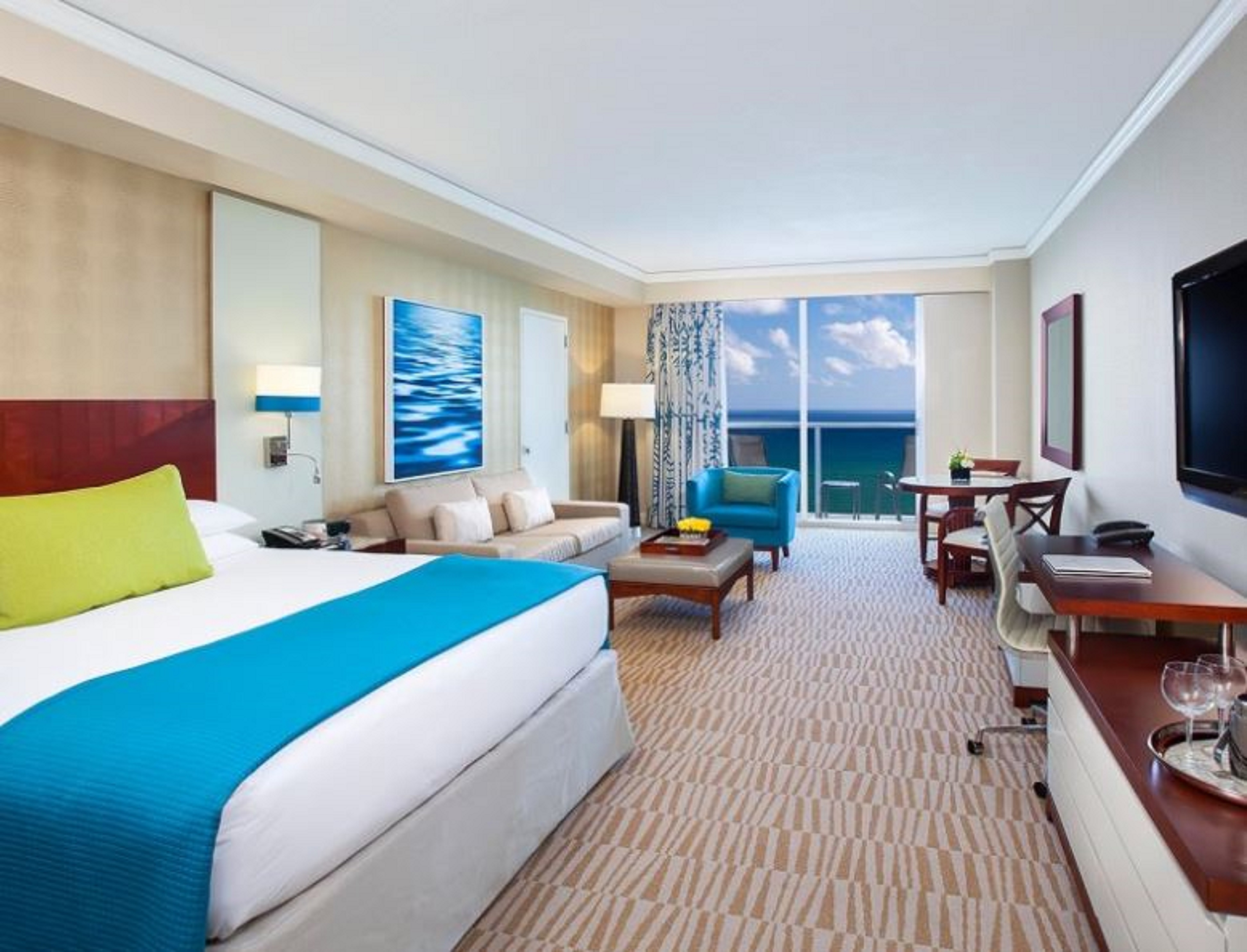 2 Bedrooms, Suite, Partial Ocean View, Kitchen