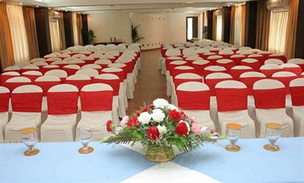 ALOR HOLIDAY RESORT HOTEL 38/50
