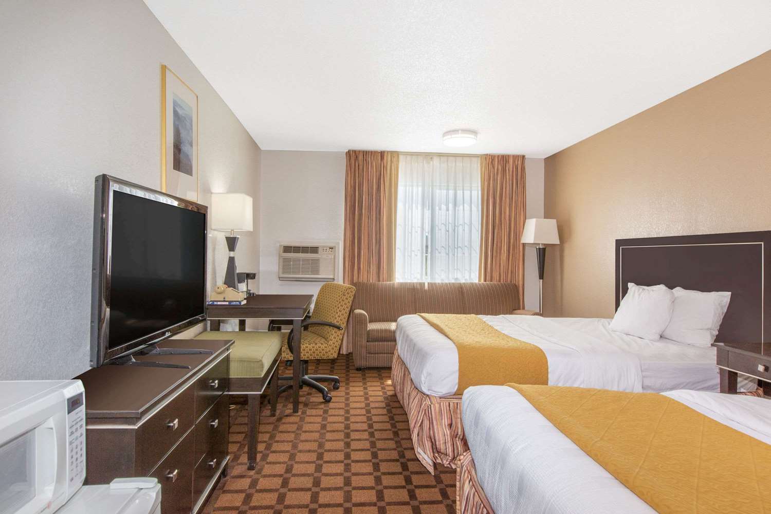Hotel Roseburg 6/12