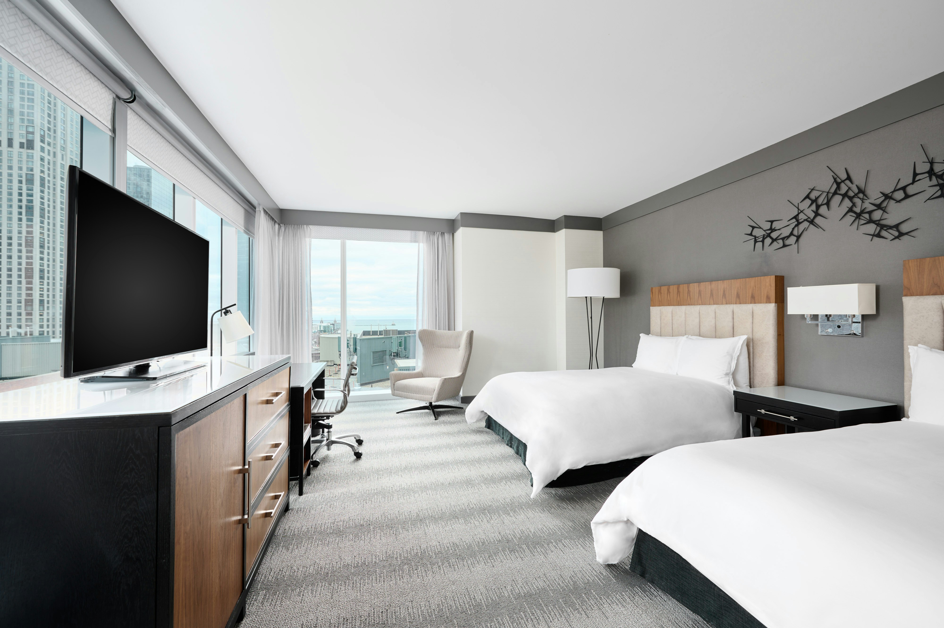 Loews Chicago 37/82