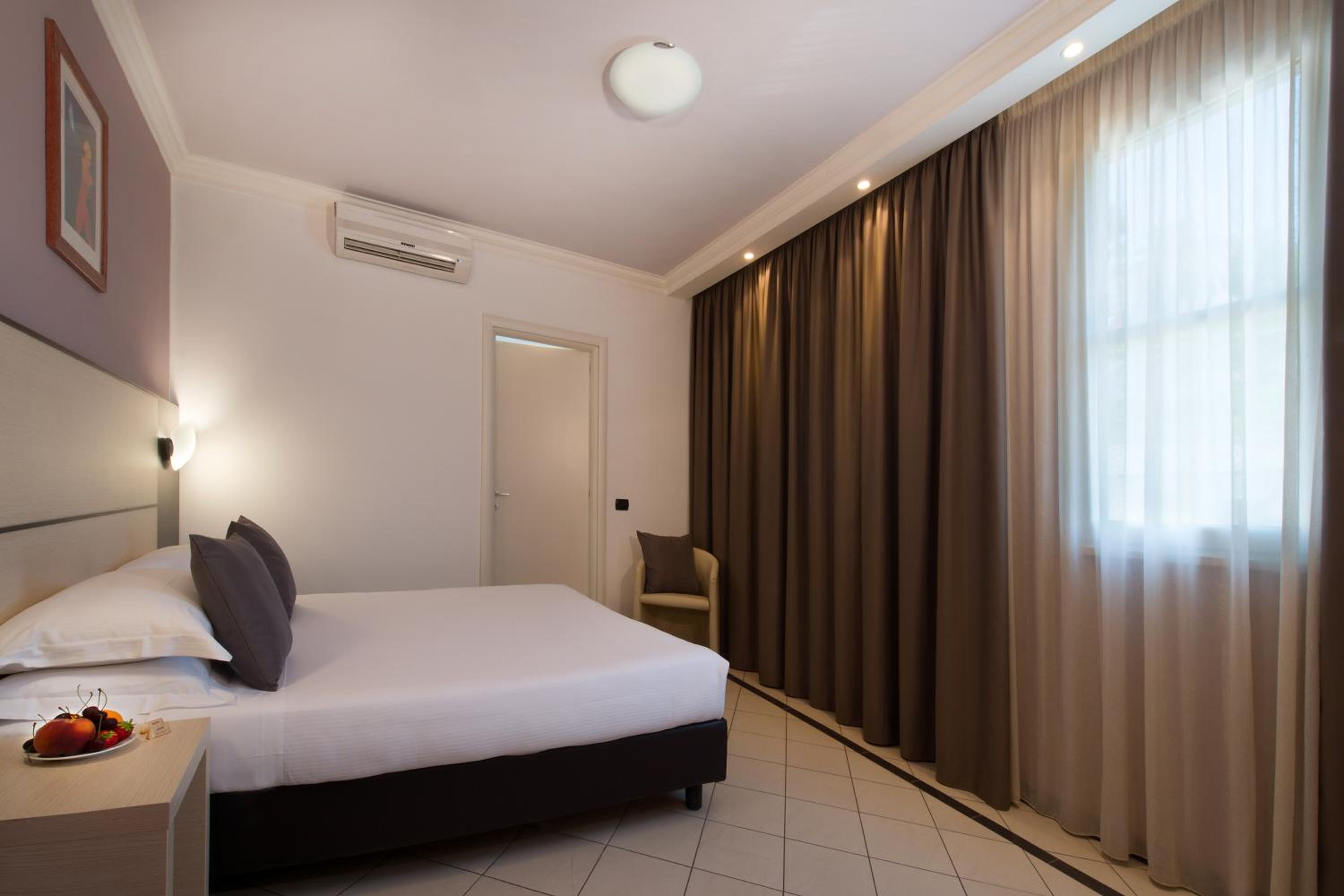 غرفة بسرير كوين، CDH Hotel La Spezia 2/10