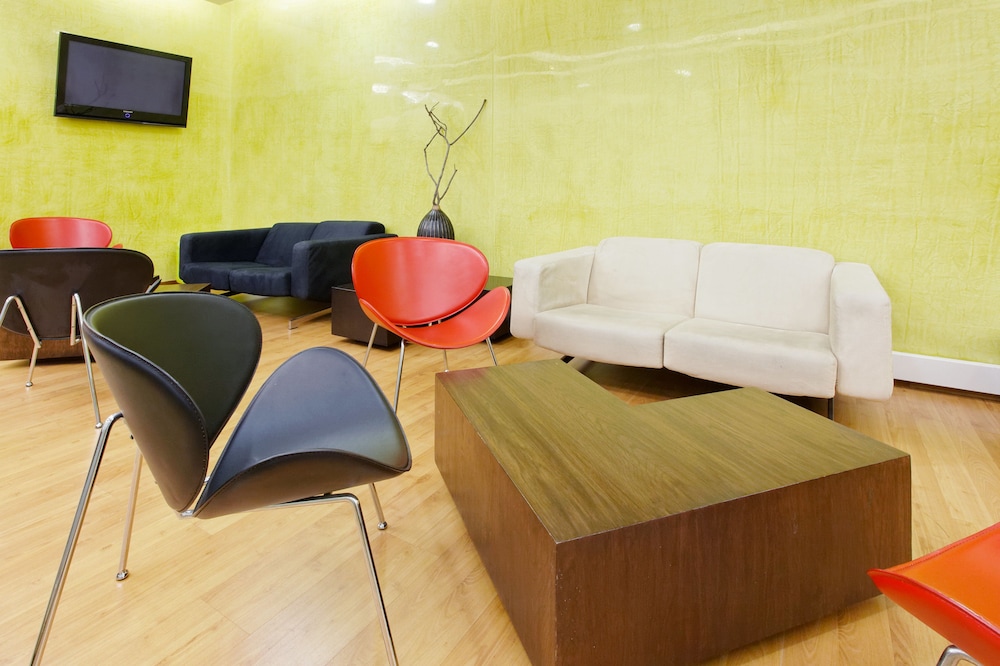 HOLIDAY INN EXPRESS MEDELLIN 51/65