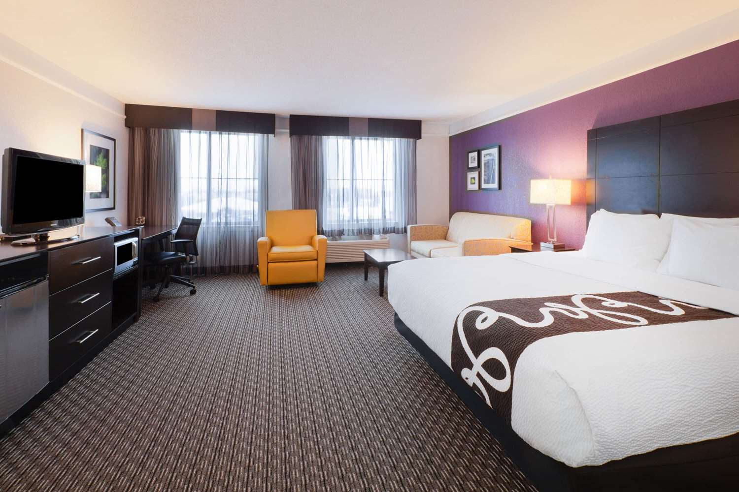 La Quinta Inn & Suites by Wyndham Detroit Utica 14/49