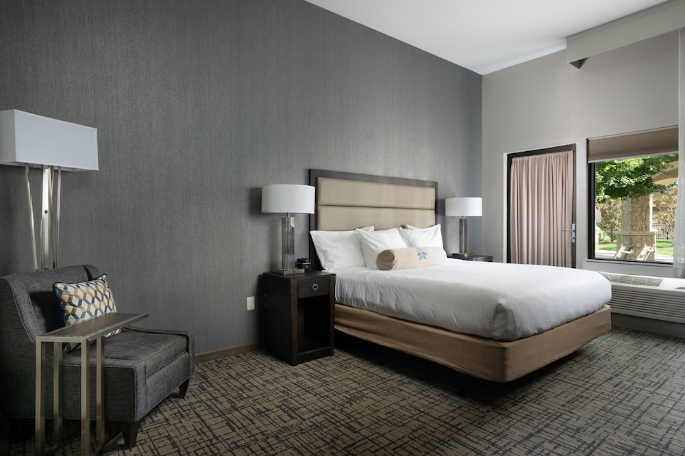 Shangri La Resort Afton 15/50