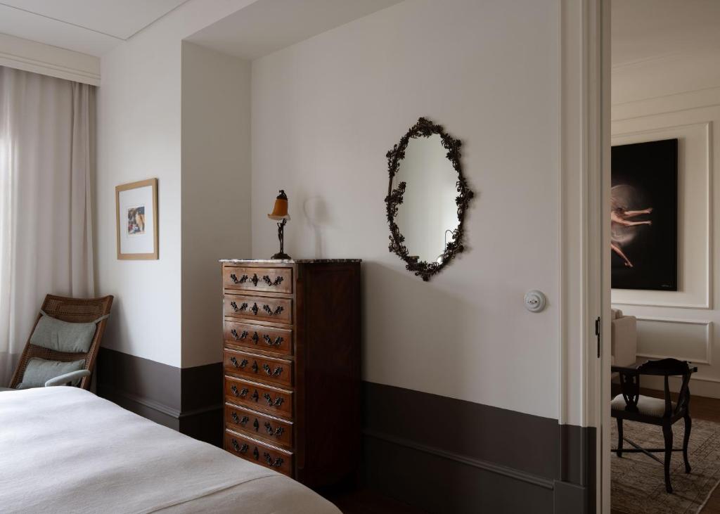 Hovagimyan Hotel & Suites 7/16
