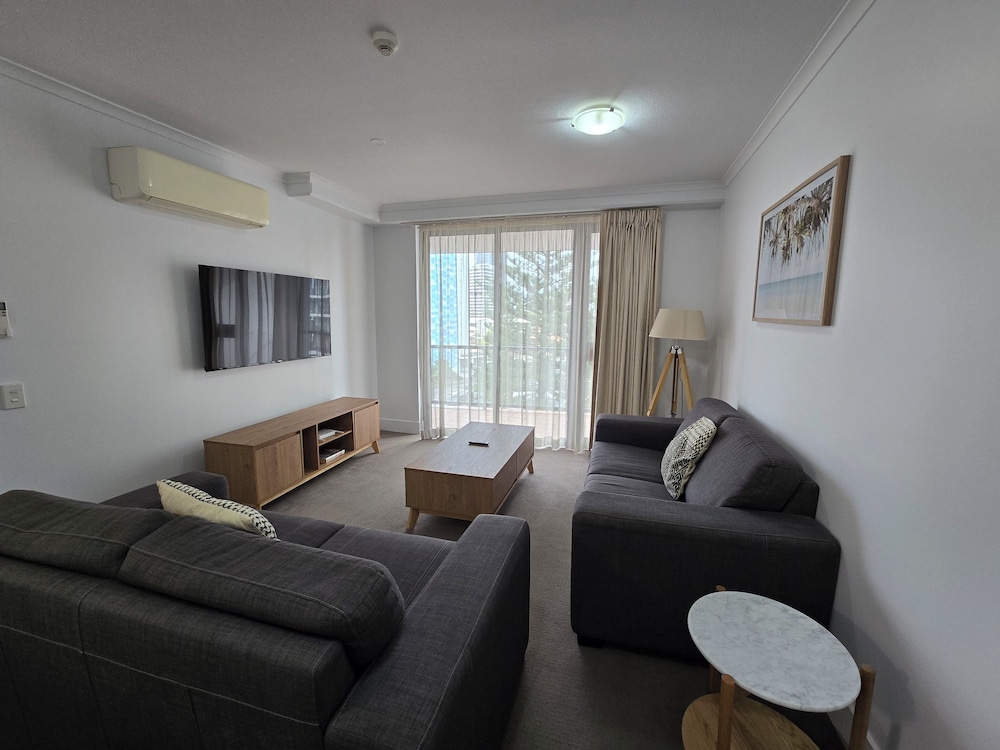 Neptune Resort 48/80