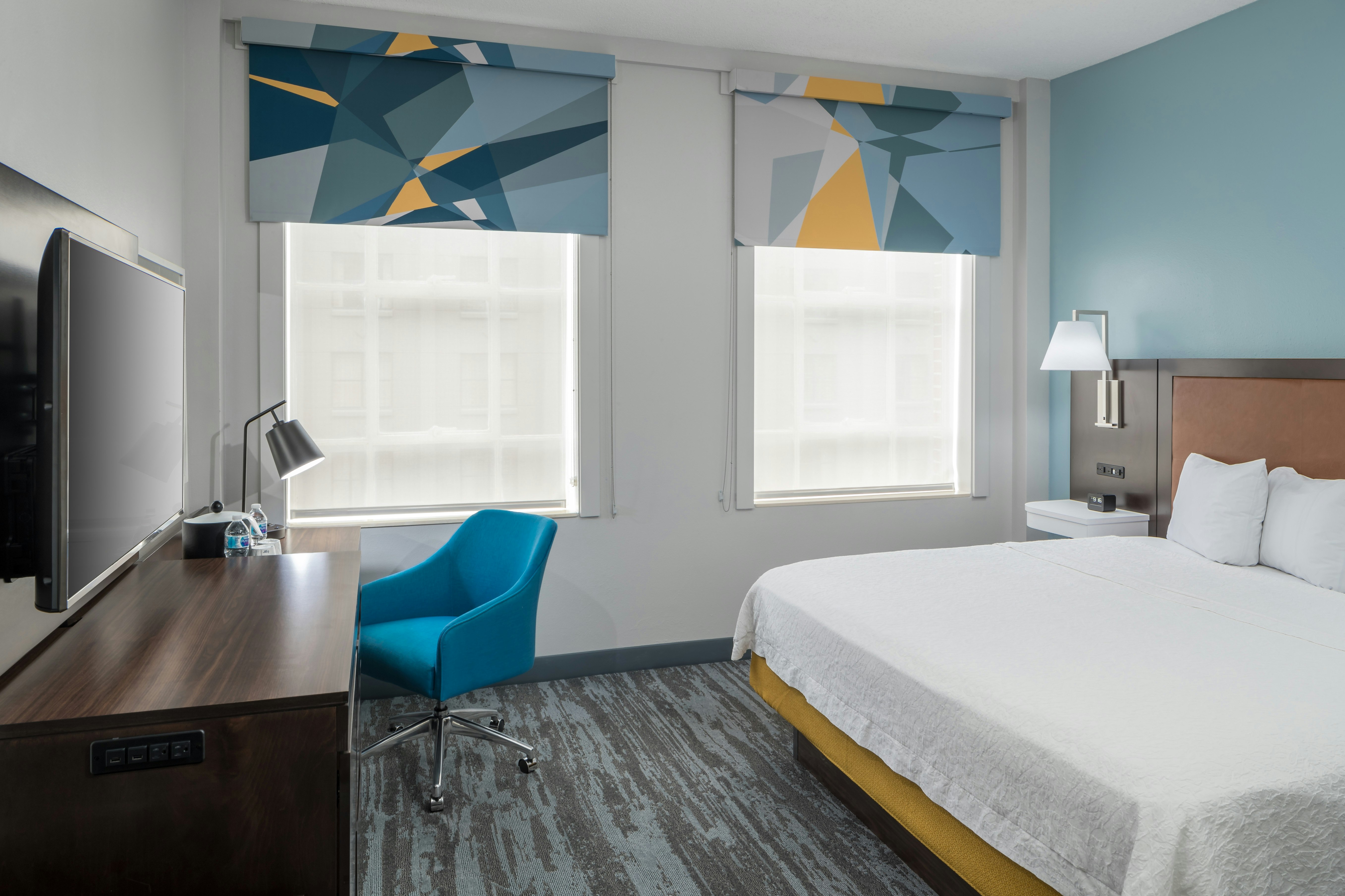 ROOM, KING BED