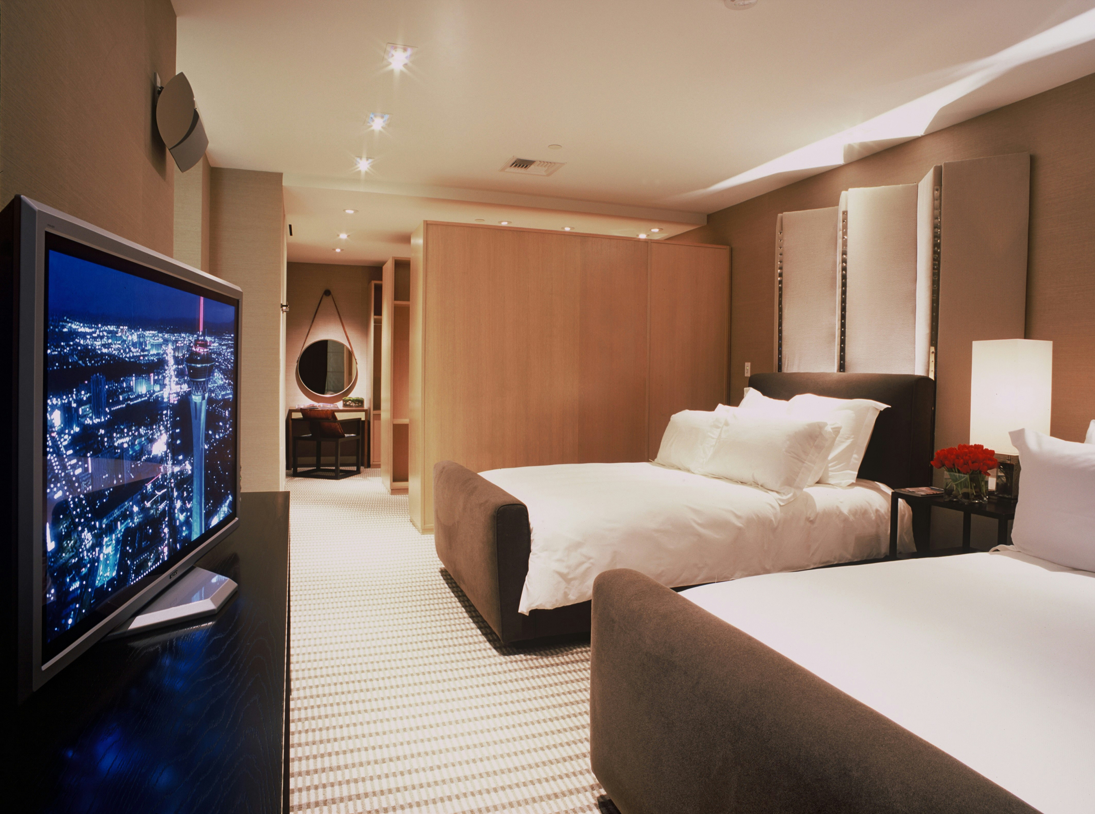 SKYLOFT, 2 BEDROOMS