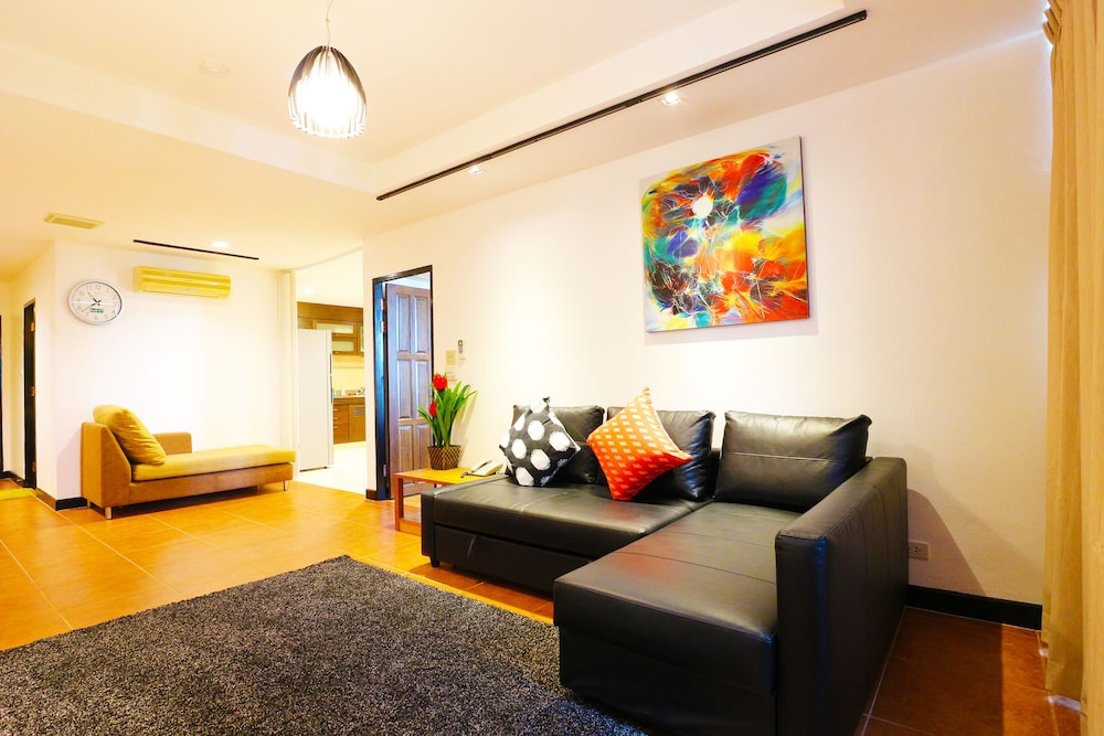 Serena Sathorn Suites 21/44