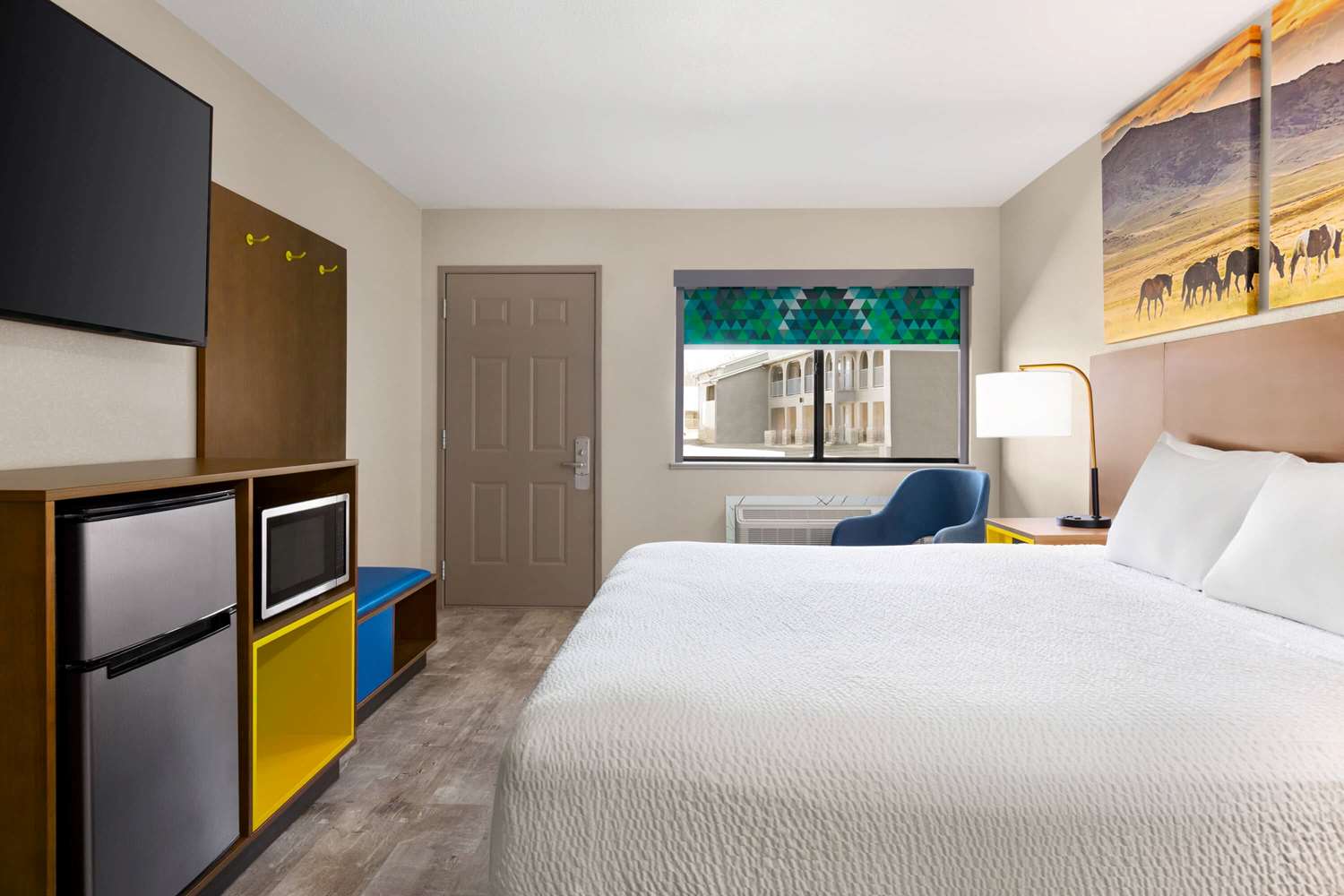 Days Inn by Wyndham Ruidoso Downs 14/54