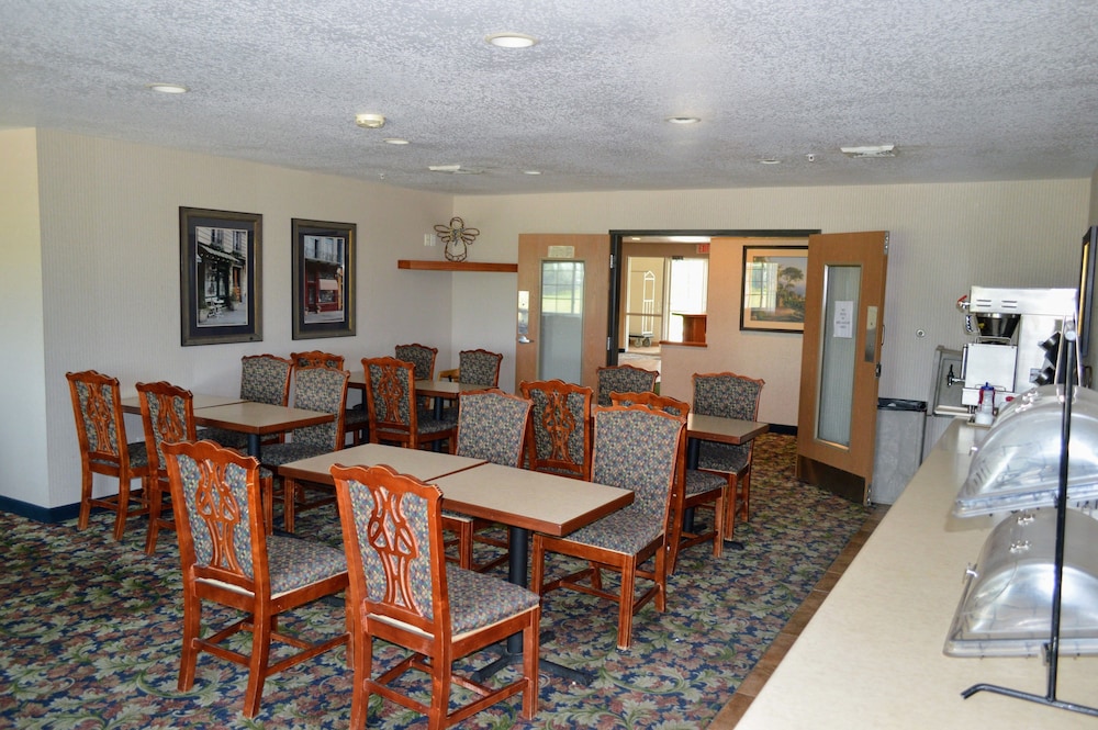 Colfax Inn 44/58