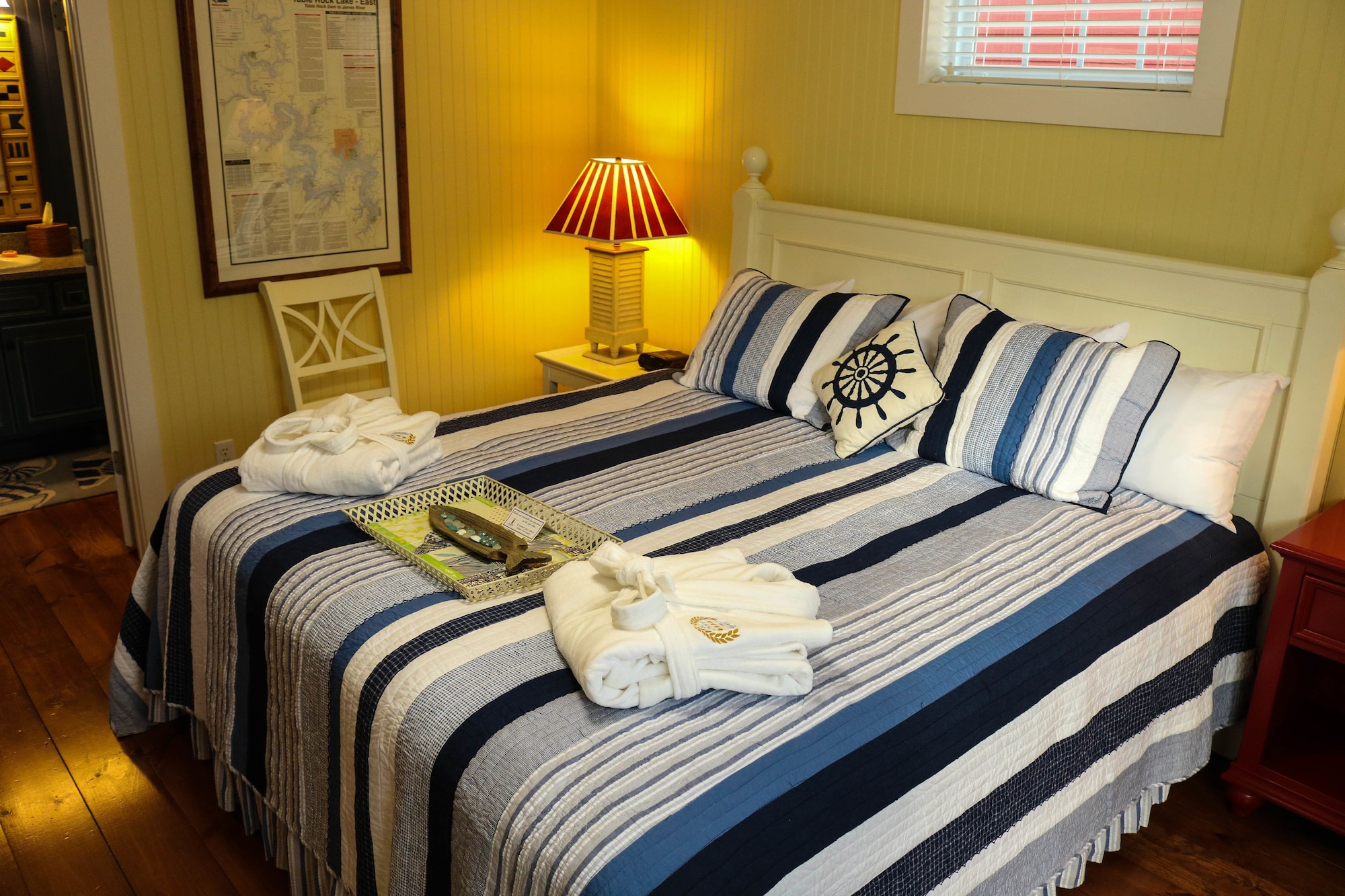 3 BEDROOMS, COTTAGE, 2 BATHROOMS