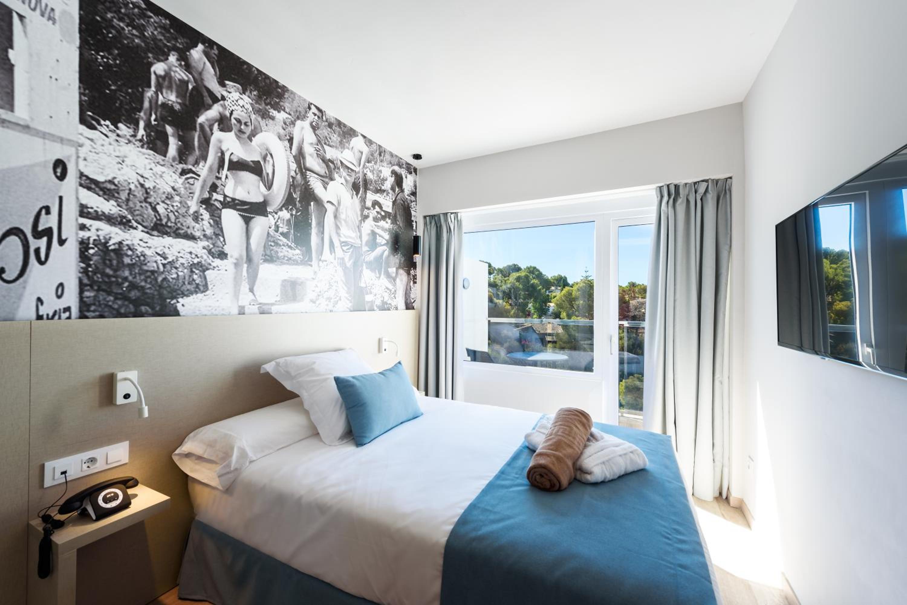 Deluxe, Single, Adult Only, Cala Area