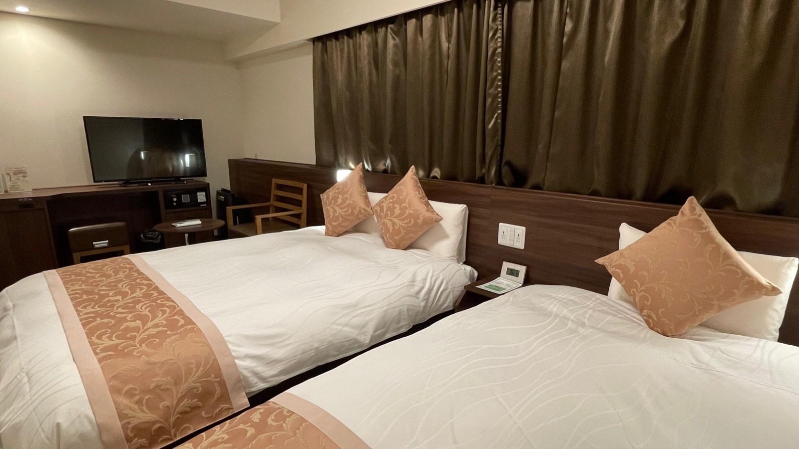 Female Only, Standard, Twin Beds
