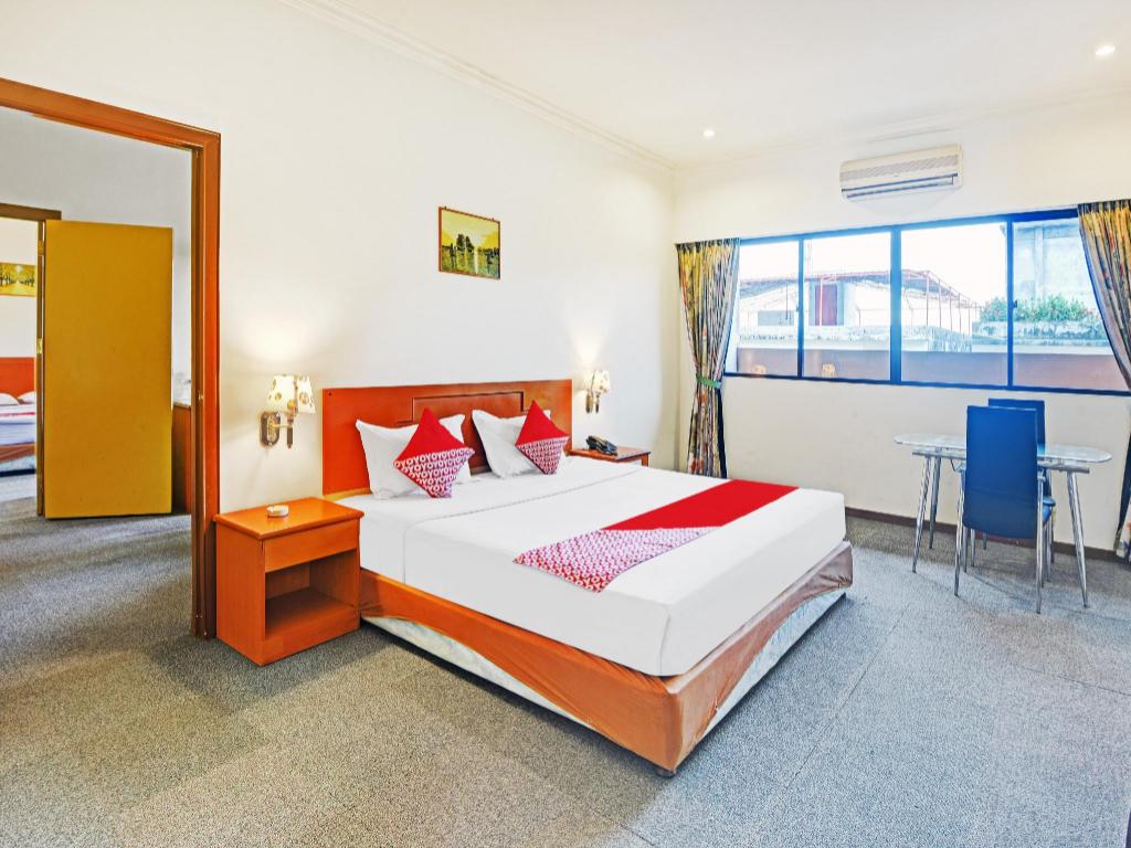 OYO 1178 Plaza Hotel Tanjung Pinang 18/50