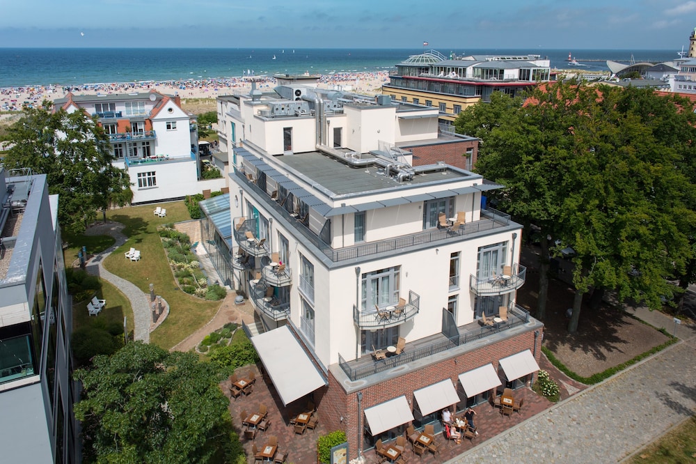 Park-Hotel Hübner 3/64