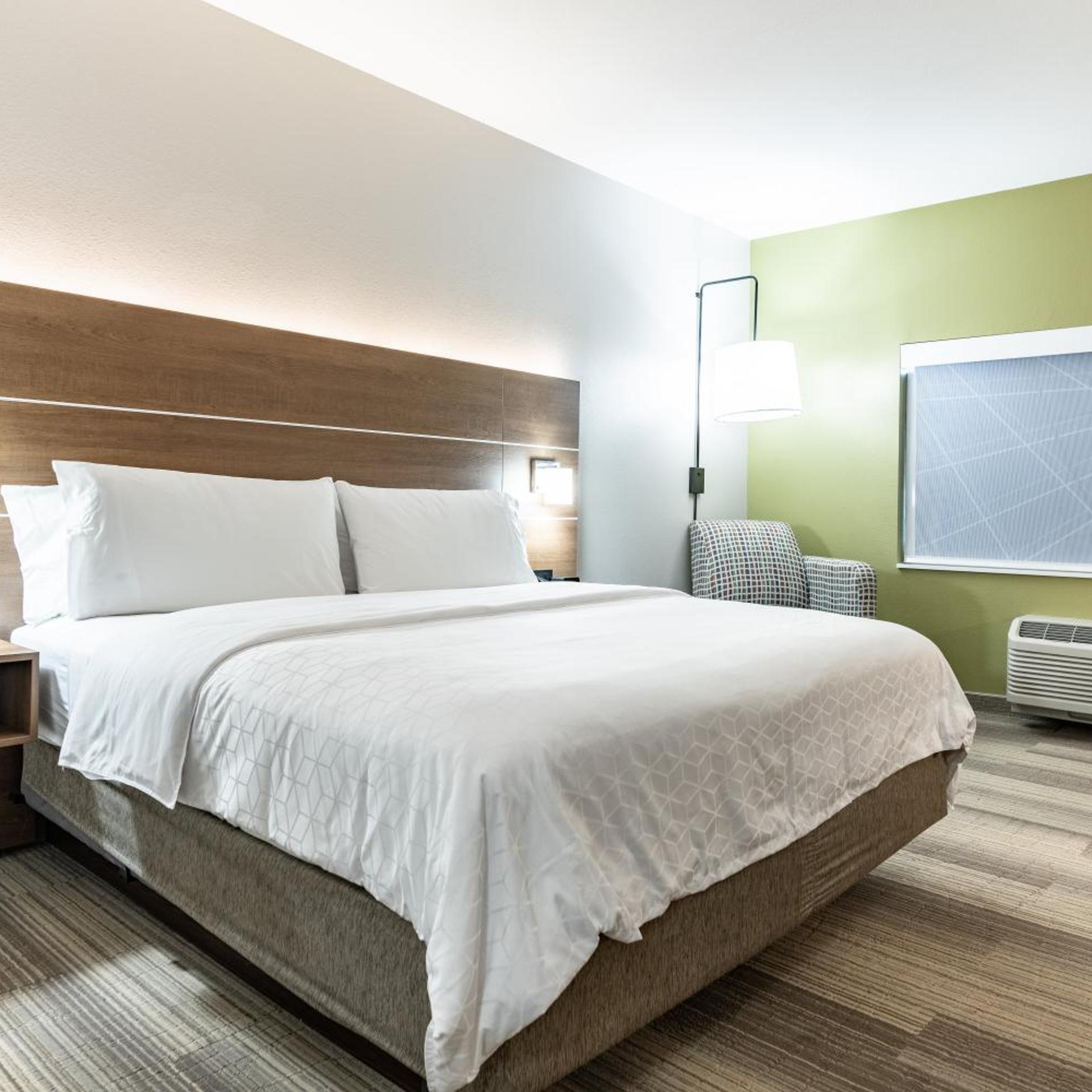 Xtra Space, Standard, King Bed