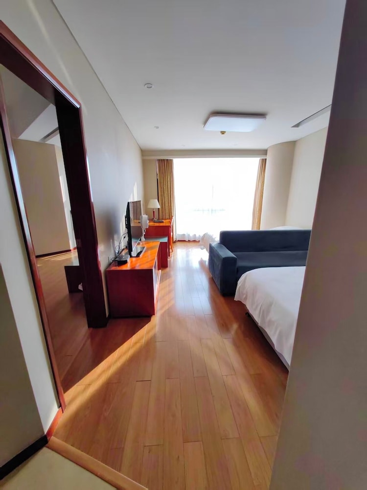 East King Business Hotel 13/50