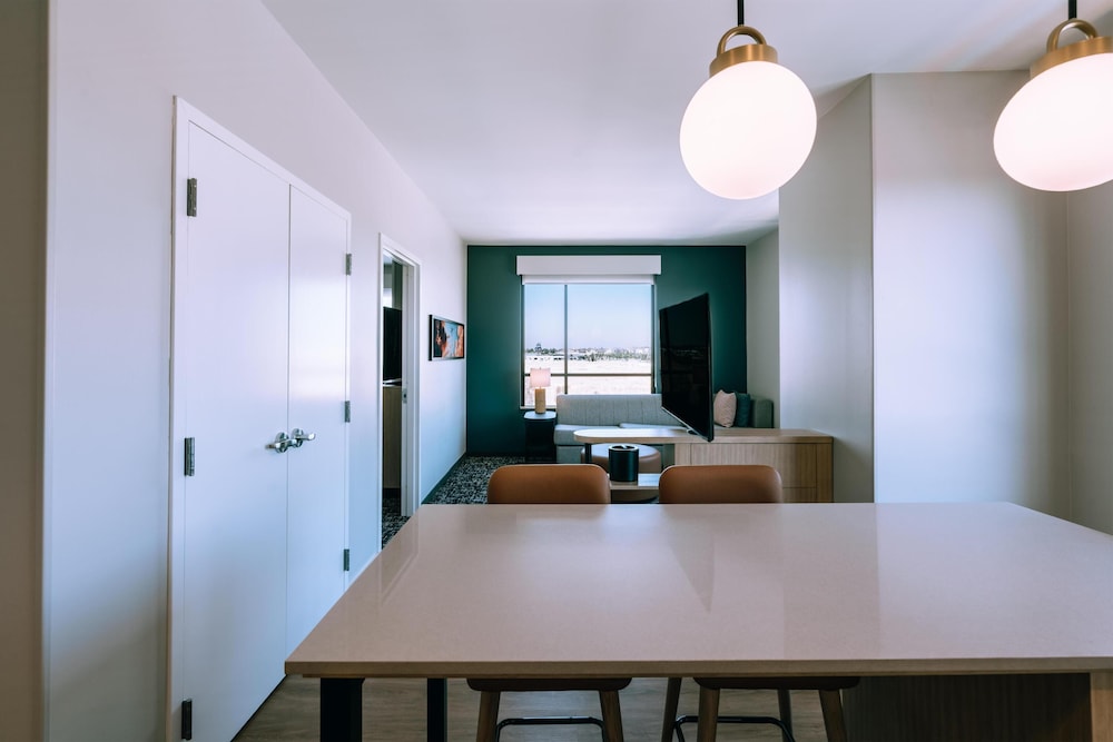 Hyatt House Ontario Airport 44/50
