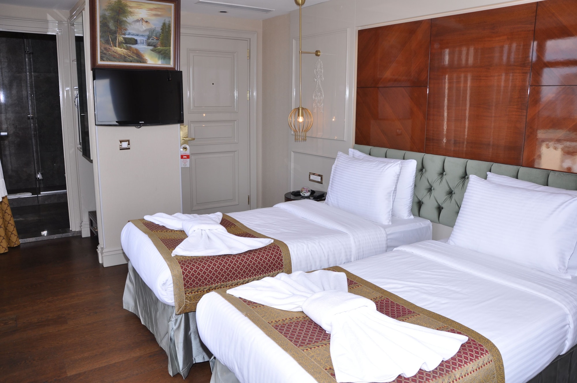 6 BEDROOMS, EXECUTIVE, APARTMENT, SEA VIEW, PRIVATE BATHROOM