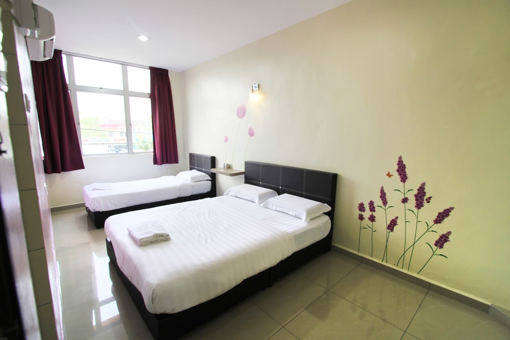 Max Inn Suite Hotel 6/24