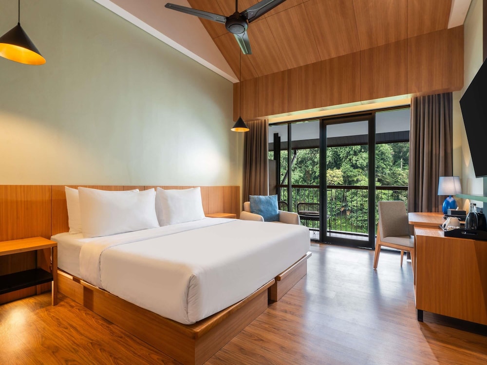 Mercure Cibadak Sukabumi Resort 16/48