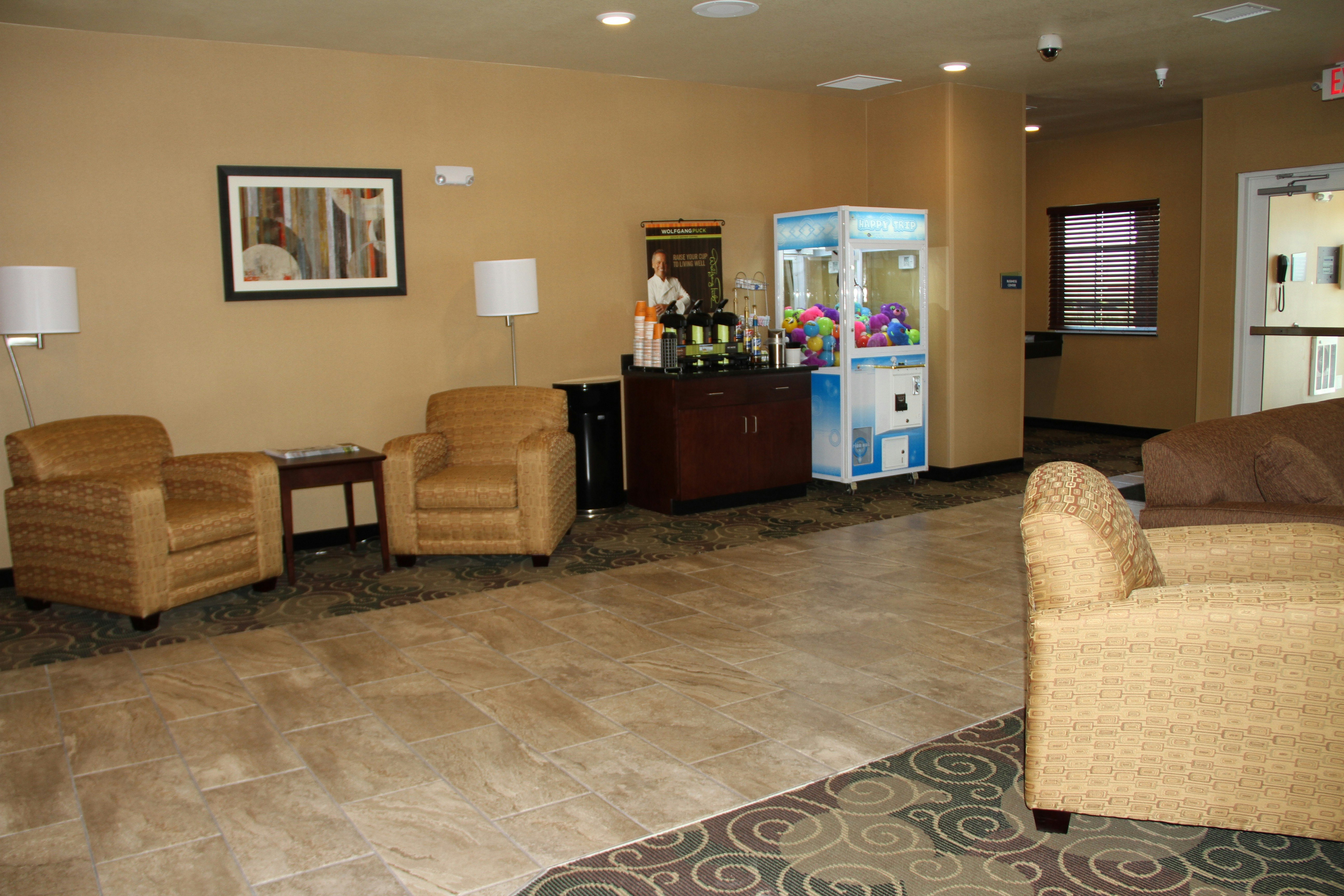 Cobblestone Hotel & Suites - Devils Lake 41/62