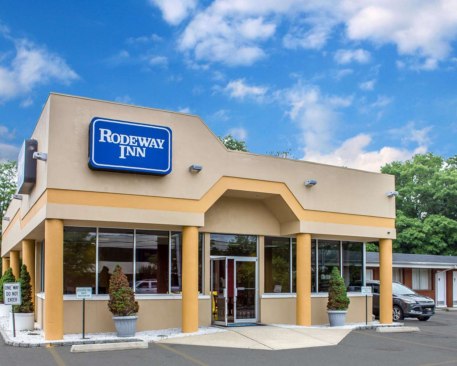 Rodeway Inn MacArthur Airport 2/36