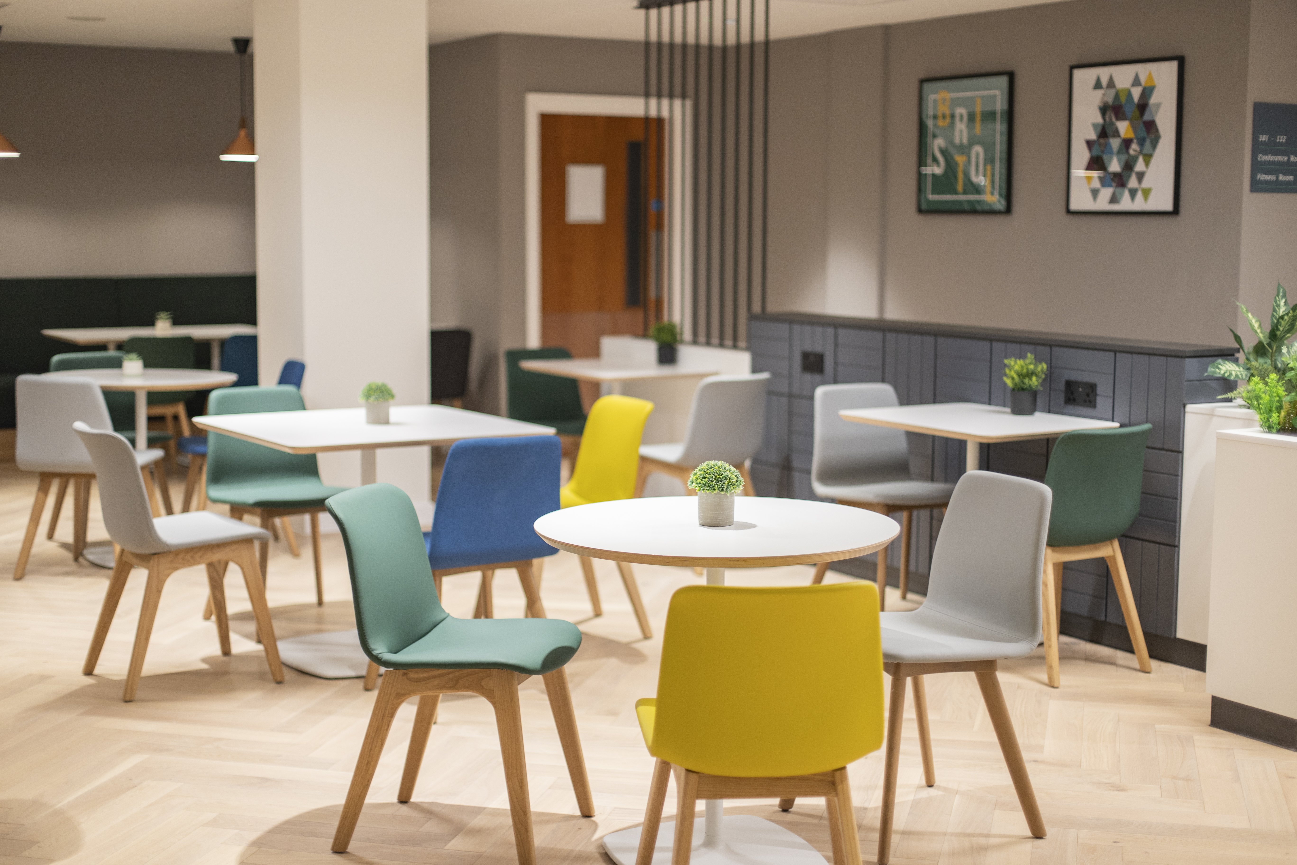 Holiday Inn Bristol Airport 35/43