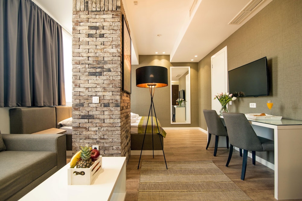 Belgrade Inn Garni 41/50