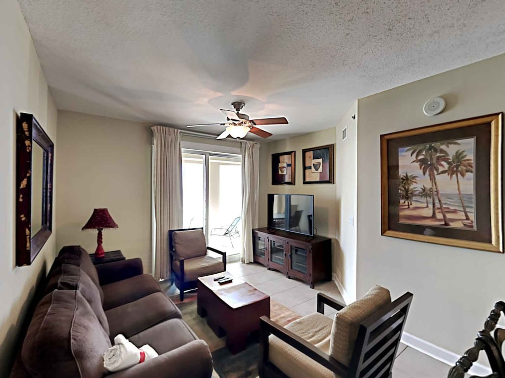 Grand Panama Beach Resort by Emerald View Resorts 47/77