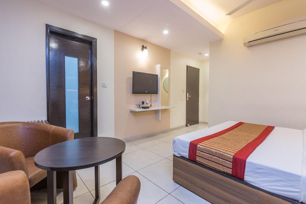 RUPAM HOTEL 50/72