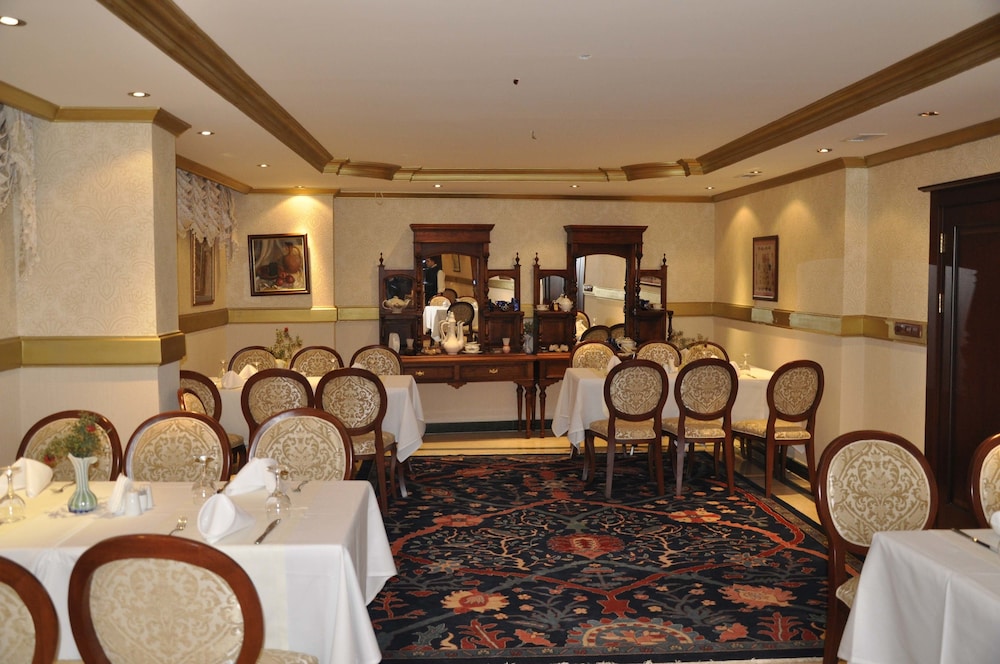 Aruna Hotel 37/50