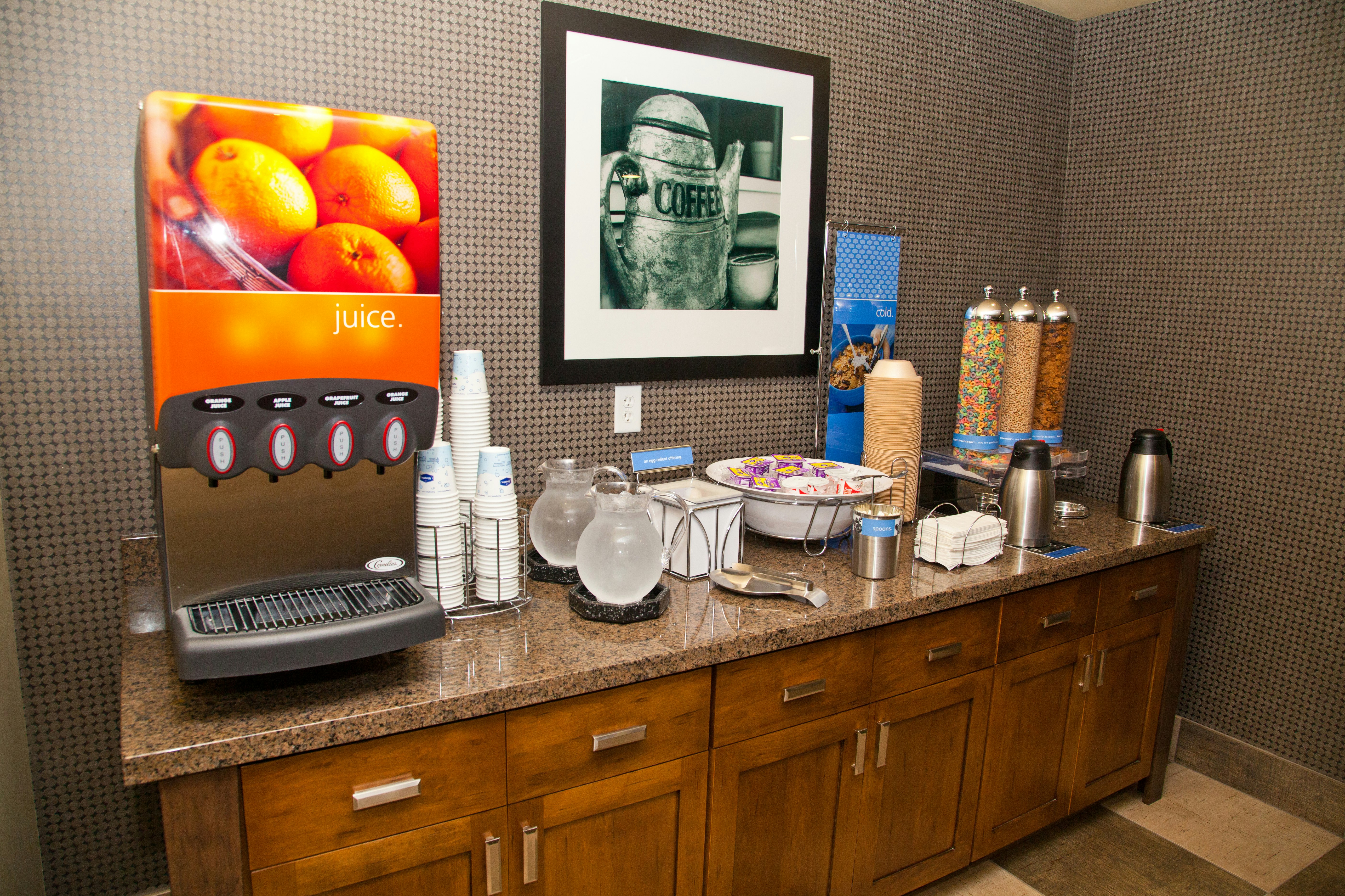 Hampton Inn And Suites Salinas 11/64