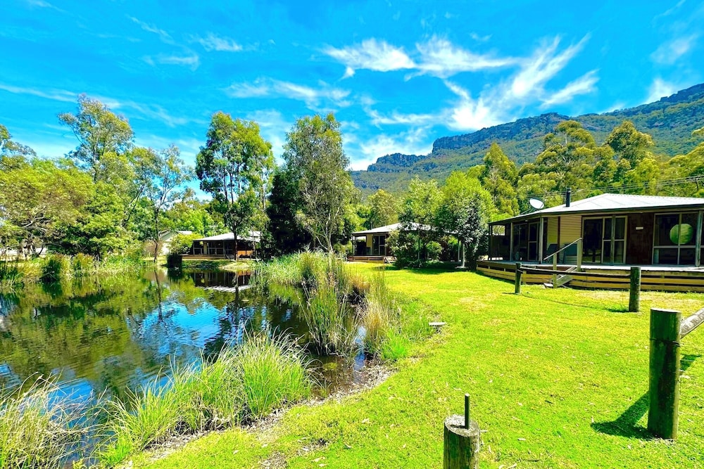 GRAMPIANS CHALETS 42/50