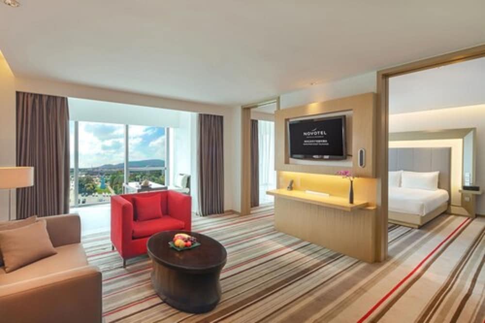 Novotel Nanjing East Suning 54/77