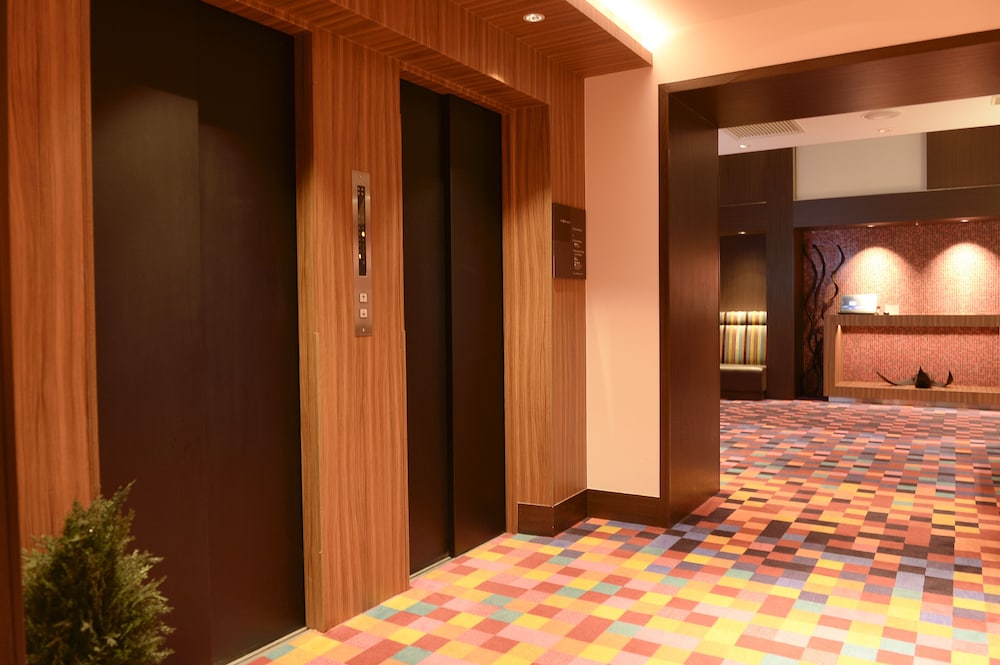 the b akasaka 3/50