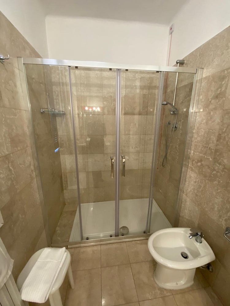 Hotel Morandi 50/50